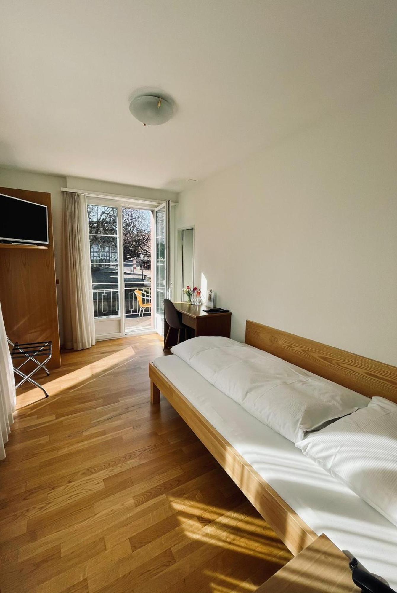 Hotel Roessli 3*